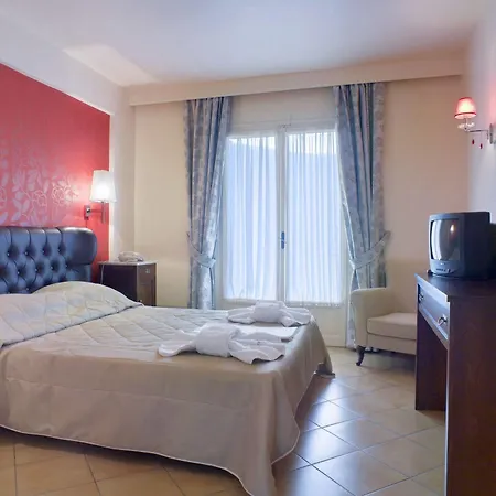 Cleopatra Beach Aparthotel 3*